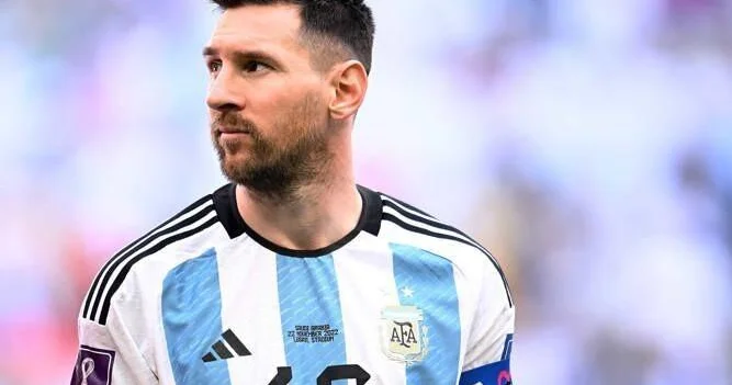 Прибытие Месси в Калькутту привело к беспорядкам ФОТО