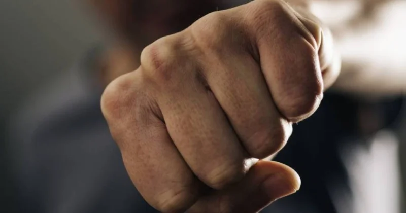 Драка в аэропорту Звартноц