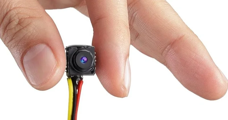 Gizli mikrokameraların satışına qanun icazə verir? Dələduzluğun yeni növü