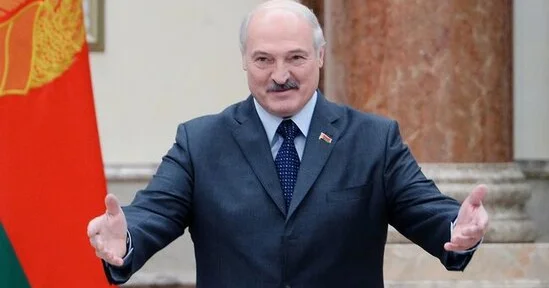 Lukaşenko daha 123 əcnəbini ƏFV ETDİ