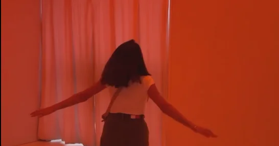 Блогер Айтадж Мусабейли показала воздушные инсталляции музея в Милане ВИДЕО