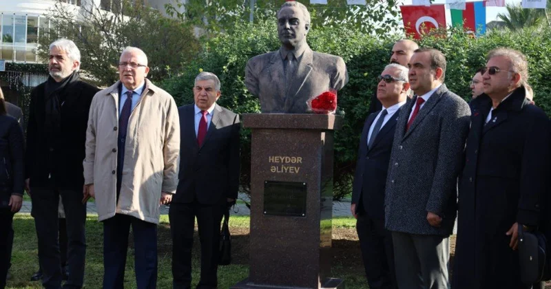 İzmirdə Heydər Əliyev Anısına İki Günlük Anım Proqramı