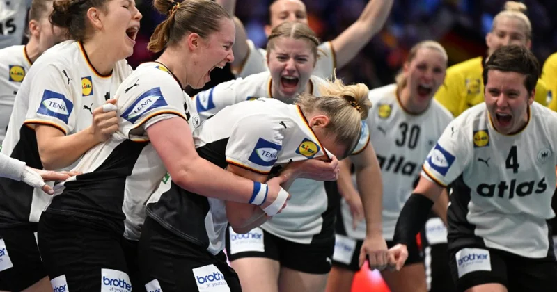 Almaniya və Norveçin qadın həndbolçuları dünya çempionatının finalına yüksəliblər