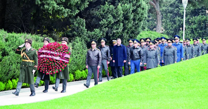 Müdafiə Nazirliyi rəhbərliyinin unudulmaz komandana sevgi və sədaqəti