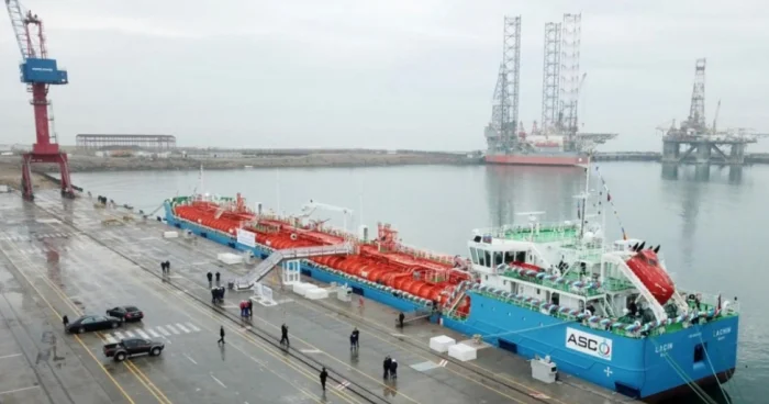 Azərbaycanın ilk milli tankerinin istismara verilməsindən 6 il ötür FOTOLAR