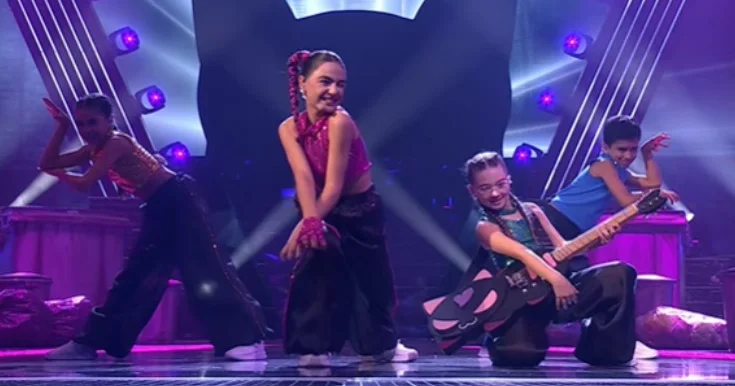 Təmsilçimiz səhnəyə çıxdı Video