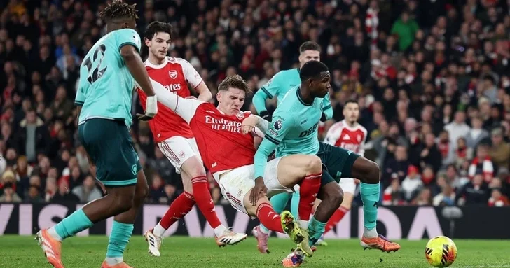 Арсенал вырвал победу у Вулверхэмптона в концовке матча 16 го тура АПЛ