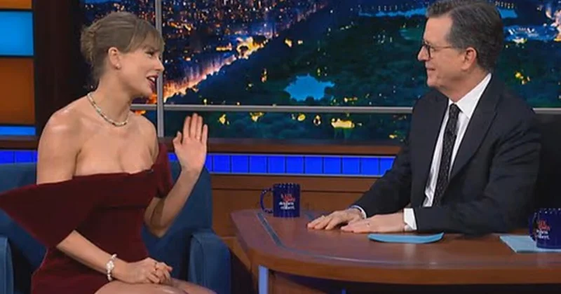 Тейлор Свифт вышла на публику в бархатном мини платье