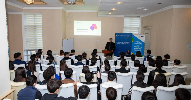 Media savadlılığı ilə bağlı layihənin icrasına yekun vurulub FOTOLAR