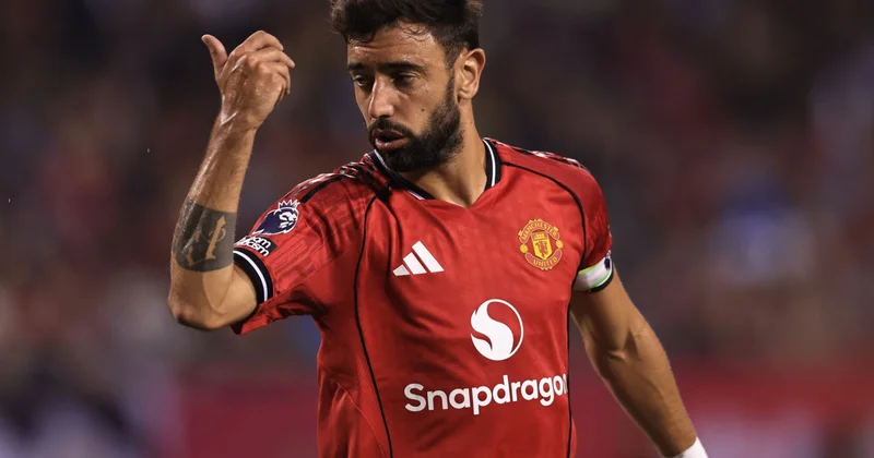 “Mançester Yunayted” gənc oyunçular almaq üçün Fernandeşi 70 milyon funt sterlinqə satır