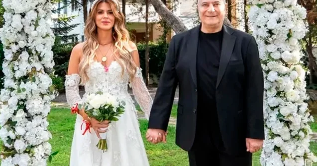 6 cı həyat yoldaşından da boşanır Fotolar KONKRET