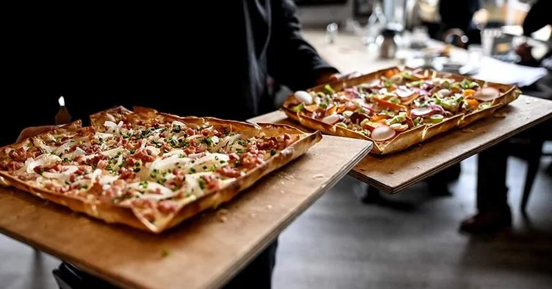 Нутрициолог назвала причины тяжести и жажды после ресторанной еды