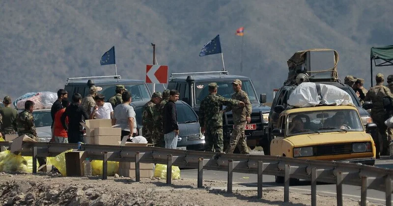 Azərbaycanlıları görməzdən gəldi, ermənilərə status verdi: Qalmaqallı sənəd