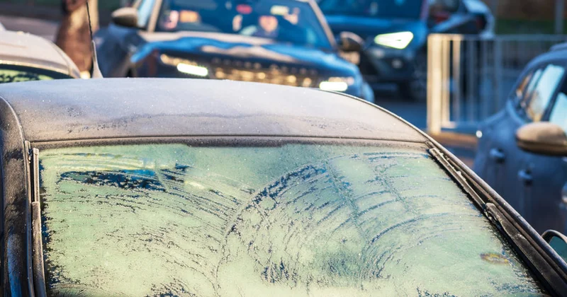 Penzada güclü qar fırtınası 25 avtomobilin toqquşmasına səbəb olub