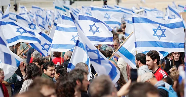 Təl Əvivdə hökumət əleyhinə etirazçılar mitinq keçirib