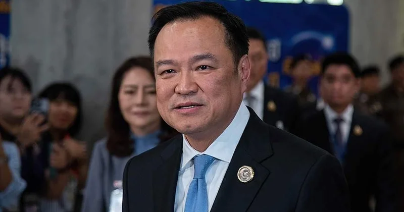 Премьер Таиланда заявил о намерении продолжать боевые действия