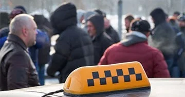 Bryanskdan Primoryeyə : Rusiyada taksi sürücüləri üsyan qaldırıb