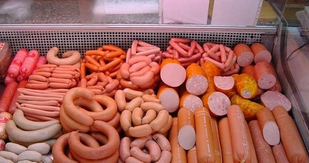 Azərbaycanda kolbasa yeyənlər ARTIB