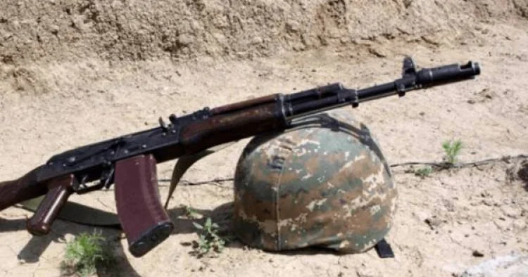 Ermənistan ordusunda intihar: əsgər silahla özünü vurub