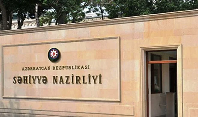 Səhiyyə Nazirliyindən aksiya edən valideynlərə cavab: Dərmanlar dəyişsə də, molekulyar tərkibi dəyişməyib