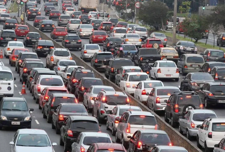 Bakıdakı tıxac probleminin yeganə həll yolu bölgələri inkişaf etdirməkdir AÇIQLAMA