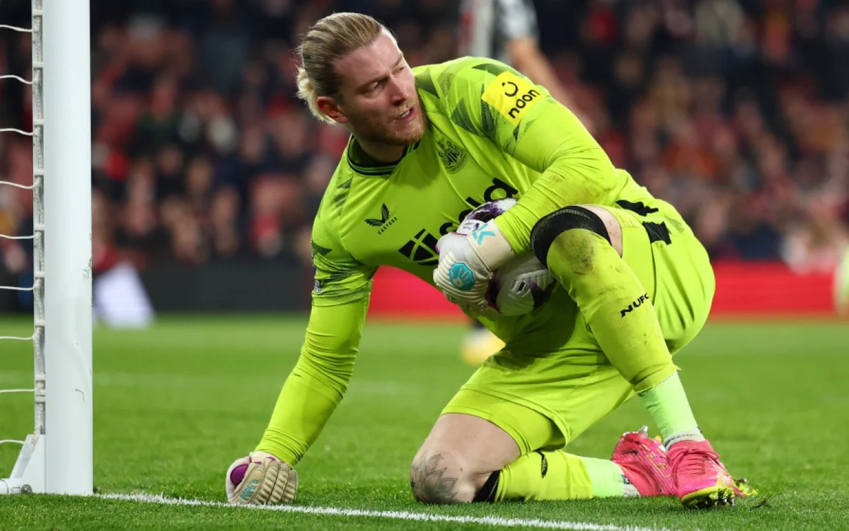 Loris Karius Şalkeyə keçdi