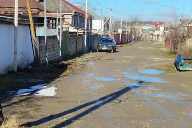 Жители Гусара жалуются на пришедшие в негодность дороги в центре города Новости Азербайджана