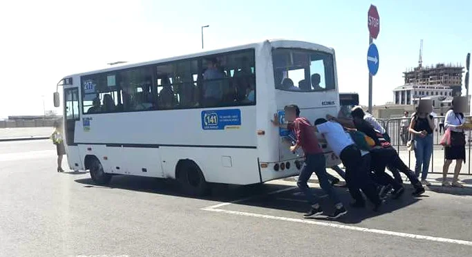 Sistem üzrə yeniliklər tətbiq edilməlidir ki, vətəndaş fərdi avtomobil əvəzinə ictimai nəqliyyatı seçsin