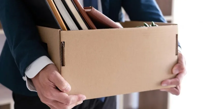 Qlobal şirkətlər iş yerlərini ixtisar edir