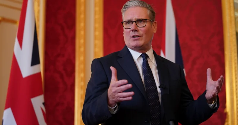 Starmer 13 cü dəfə geri çəkildi: Britaniyada rəqəmsal nəzarət sistemi olmayacaq
