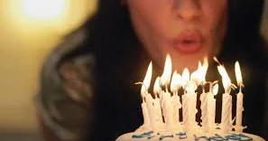 “Bir şam, bir arzu: Doğum günü tortundakı alovun sirri” ARAŞDIRMA