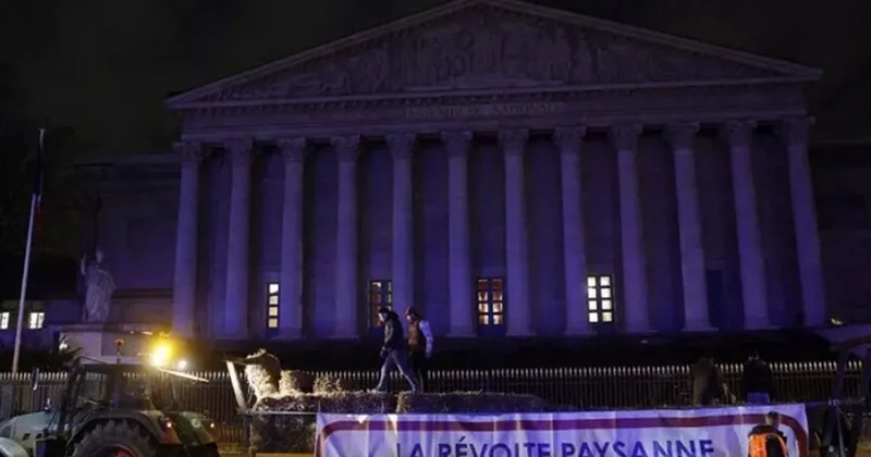 Fermerlər Fransa Kənd Təsərrüfatı Nazirliyinin ərazisinə daxil olublar