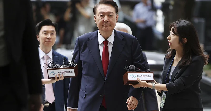 Cənubi Koreya prokurorları hərbi vəziyyət işində keçmiş prezidentə ölüm cəzası tələb ediblər