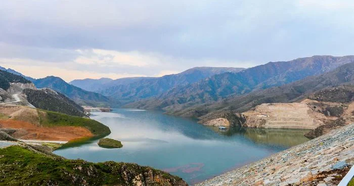 Qəbələdə nəhəng su anbarının tikintisindən GÖRÜNTÜLƏR