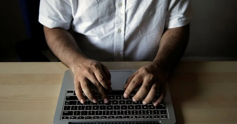 KİV: İran qlobal internetlə əlaqəni kəsməyə hazırlaşır