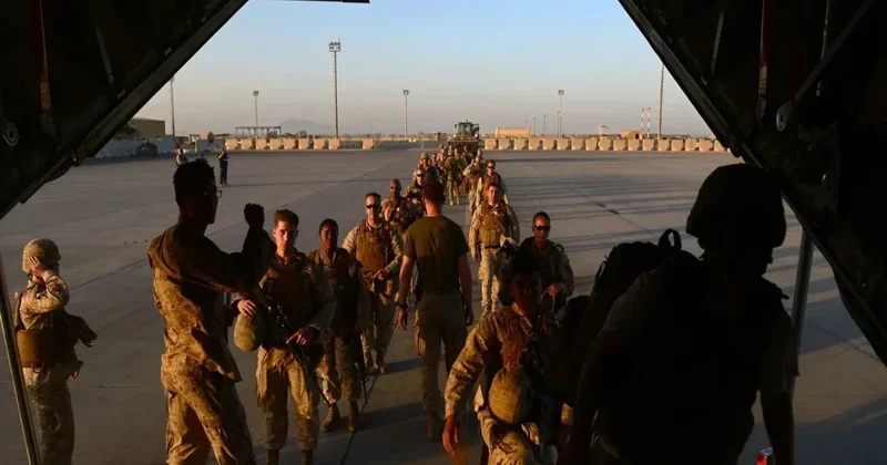 ABŞ ehtiyat tədbiri olaraq Yaxın Şərqdəki əsas bazalardan bəzi hərbçilərini çıxarır