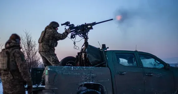 “Rusiya Ukraynaya ballistik raketlər və yüzdən çox dronla hücum edib“ Ukrayna KİV ləri