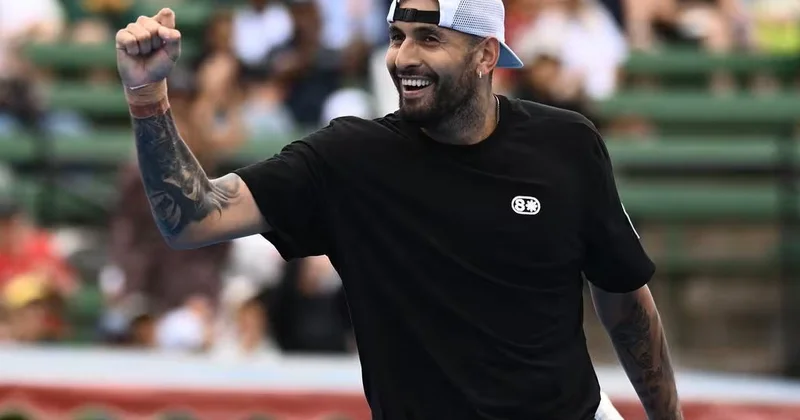 Kiros sözünü geri götürdü: qadın tennisçiyə bir zərbəyə uduzdu VİDEO