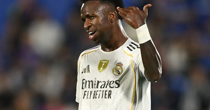 “Albasete” azarkeşləri Vinisiusun ünvanına irqçi şüarlar səsləndiriblər