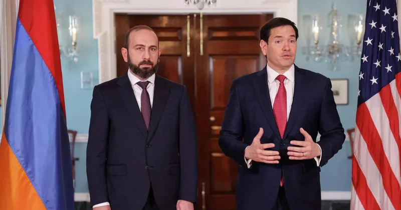 Черным по белому