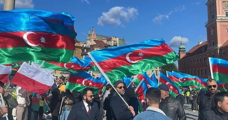 Xaricdə yaşayan azərbaycanlılar üçün ana dili dərslərinə başlanılır