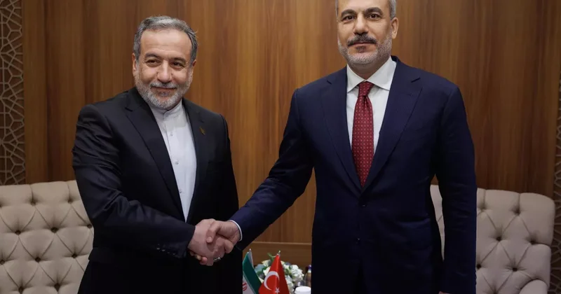 Арагчи рассказал Фидану о событиях в Иране