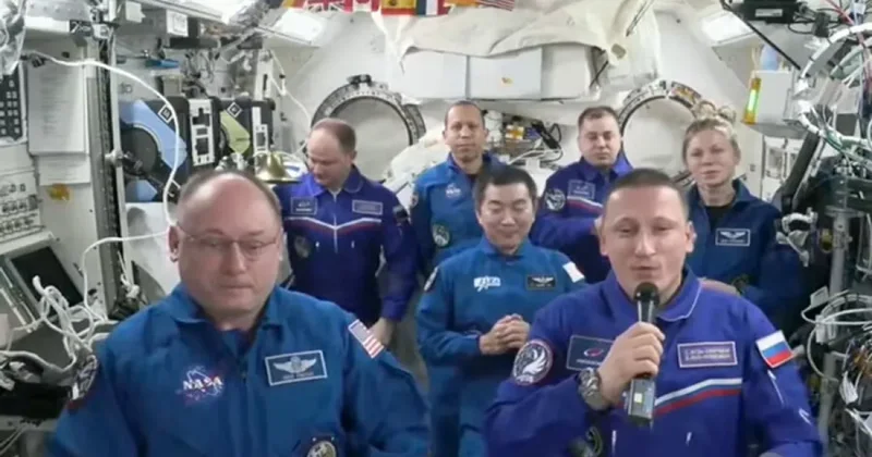 Руководство на борту МКС перешло к российскому космонавту