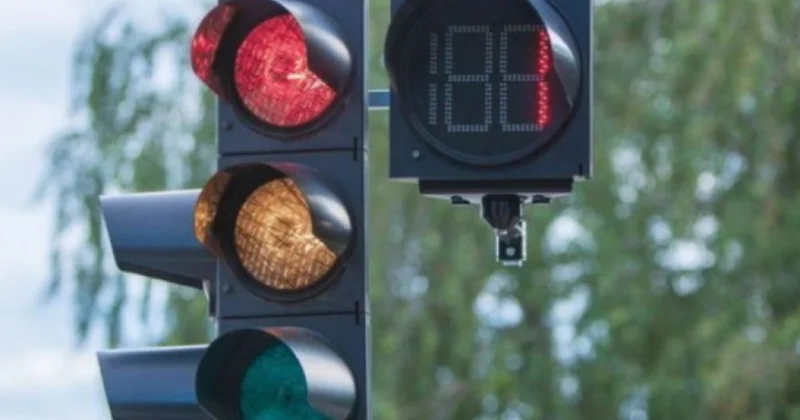 “Şamaxinka”da hərəkət növbəliliyinin tənzimlənməsi üçün yeni işıqforlar quraşdırılır