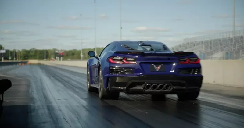 Chevrolet Corvette быстрейший серийный автомобиль в США