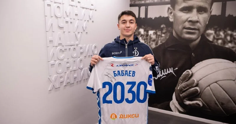 “Dinamo Moskva” Ülvi Babayevlə müqaviləni uzadıb