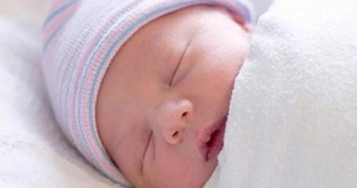 DİQQƏT! Körpələrə bu qidaları verməyin EKSPERT AÇIQLADI