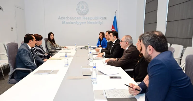 Mədəniyyət naziri Bakı şəhərində vətəndaşların müraciətlərini dinləyib