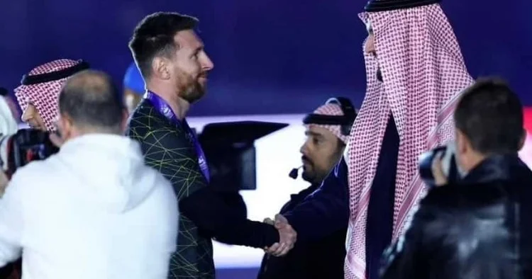 Ona 1,4 milyard avro təklif etdim, hətta ömürlük müqavilə də verərdim” “Əl İttihad”ın prezidenti