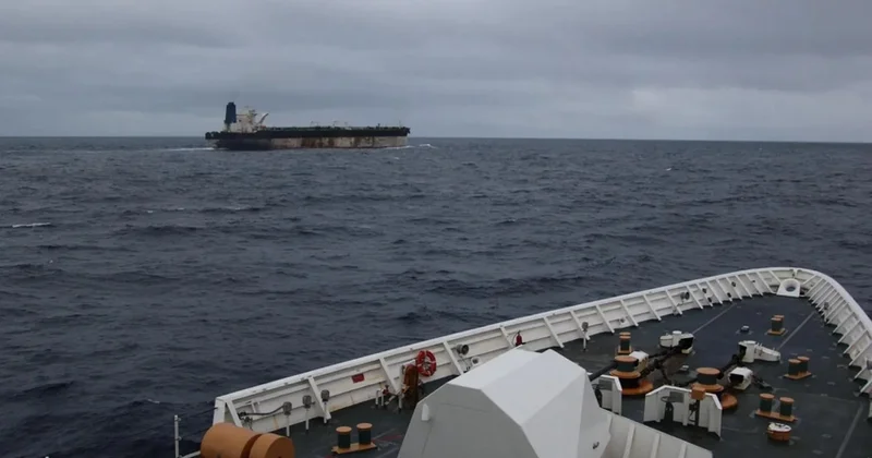 СМИ: Британия готовит спецназовцев для захвата танкеров теневого флота